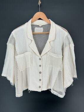 POL Ivory Mesh Patchwork Gauze Button Front Cropped Shirt Top Women’s Large